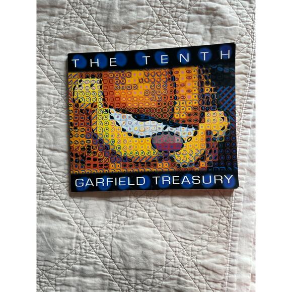Garfield Treasury - Picture 1 of 5